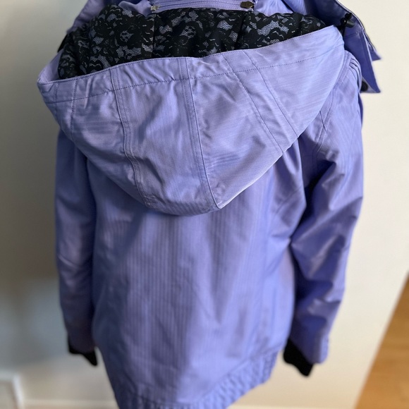 Obermeyer Eden lady jacket, size 4 - Picture 9 of 10